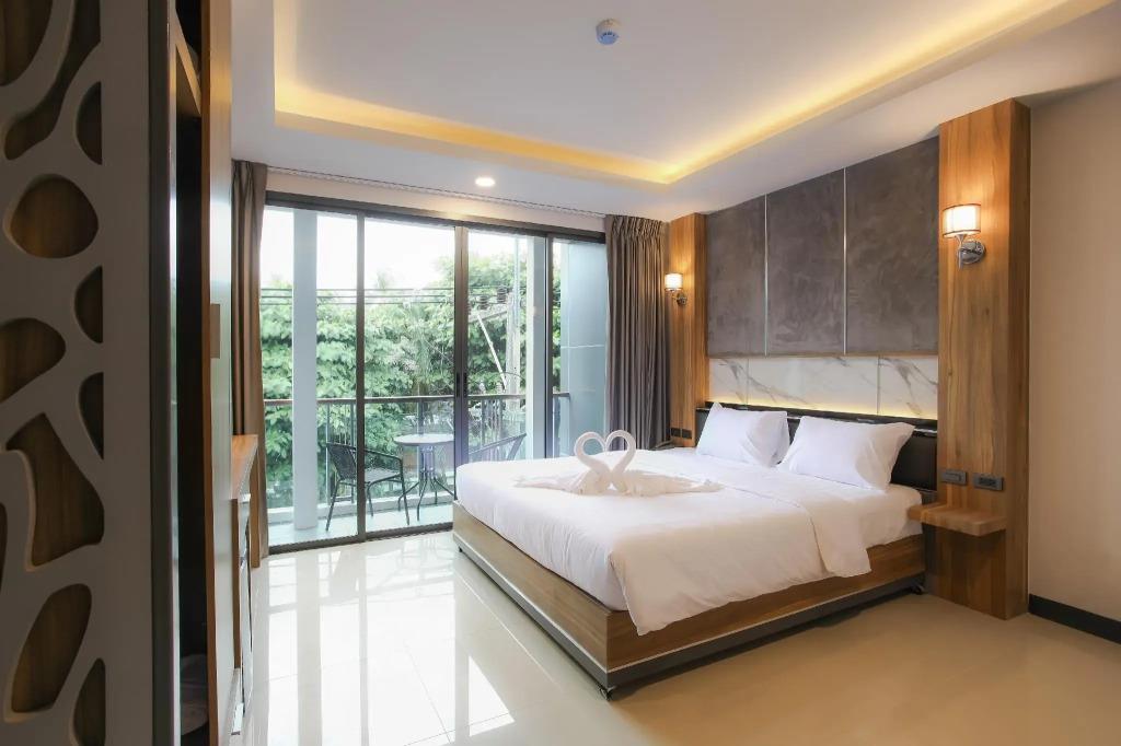 The Mantra Hotel 2*