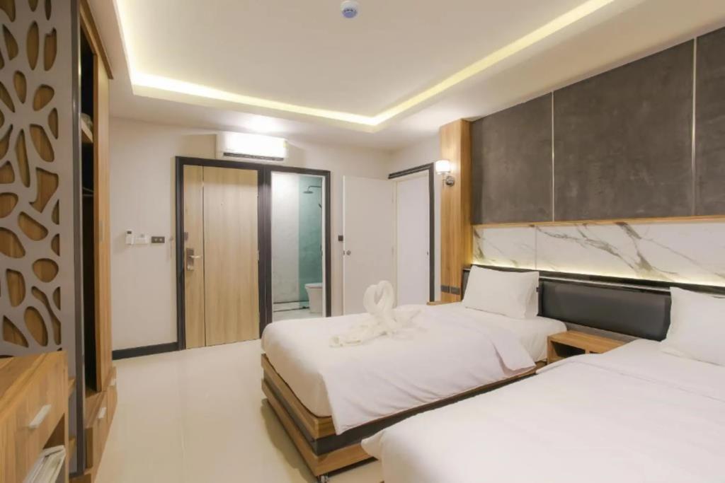 The Mantra Hotel 2*