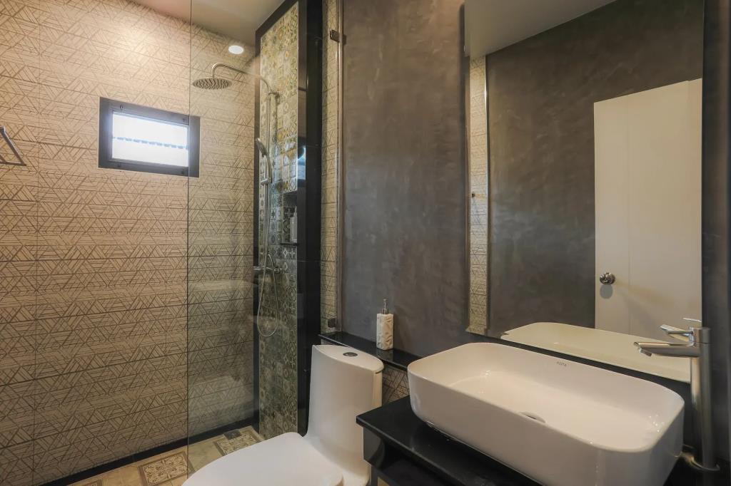 The Mantra Hotel 2*