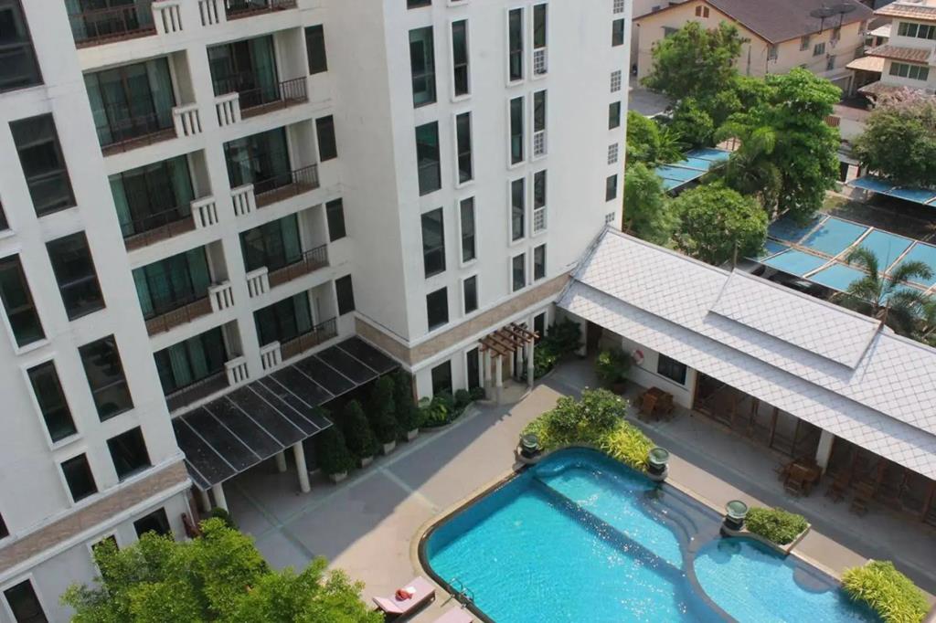 Lasalle Suites Hotel & Residence 3*