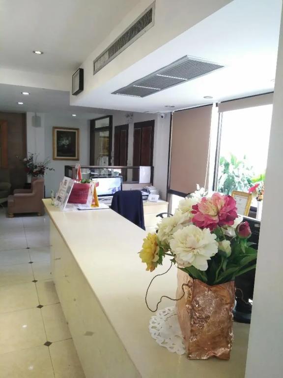 Lasalle Suites Hotel & Residence 3*