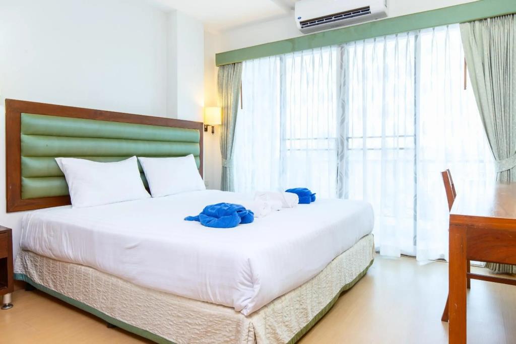Lasalle Suites Hotel & Residence 3*