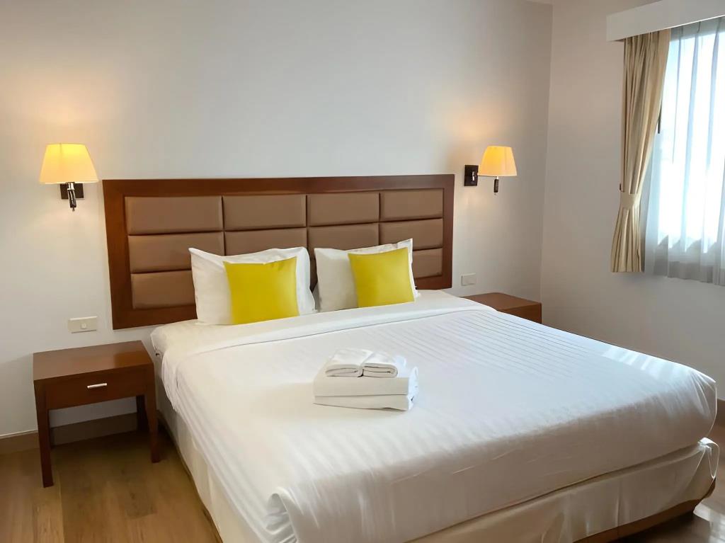 Lasalle Suites Hotel & Residence 3*