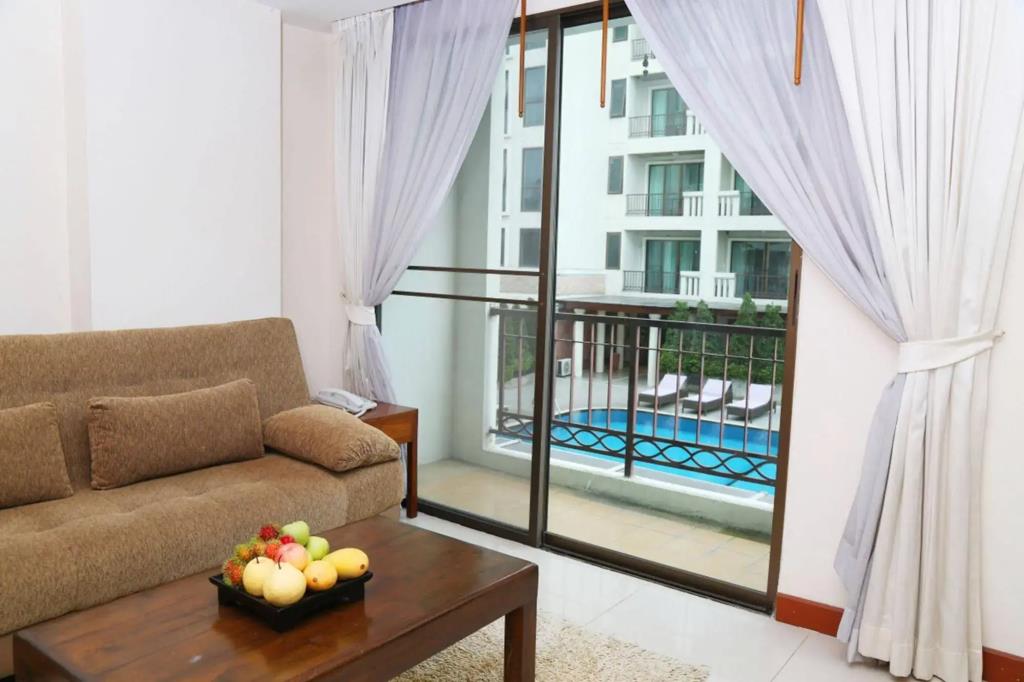 Lasalle Suites Hotel & Residence 3*