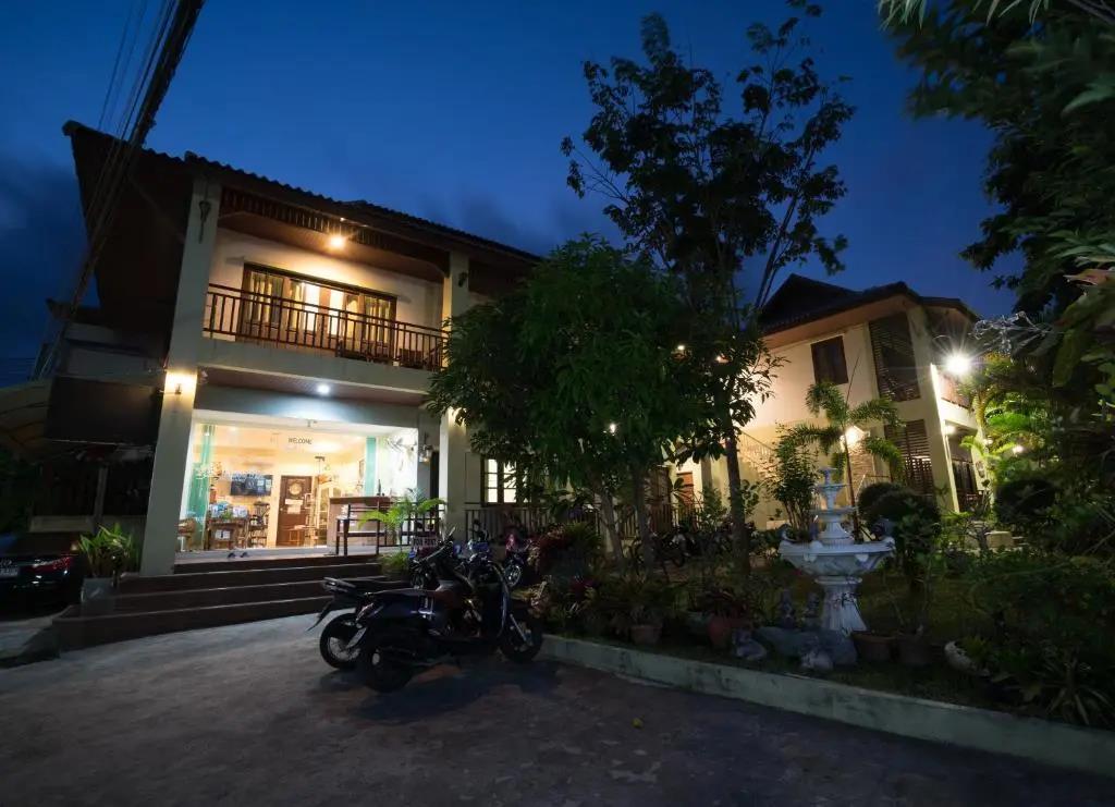 Buathong Place 2*