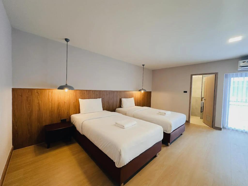 Common Living 3*