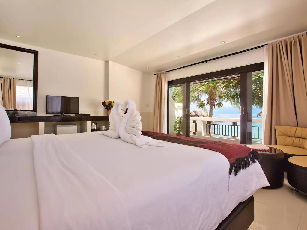 Crystal Bay Beach Resort 3*