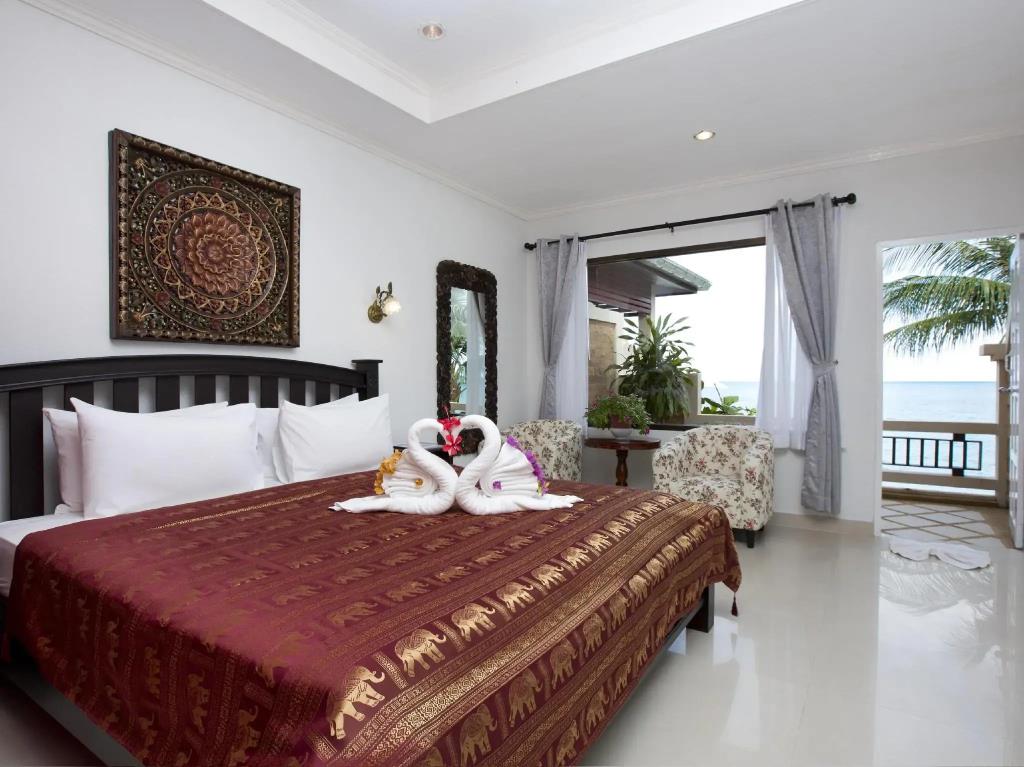 Crystal Bay Beach Resort 3*