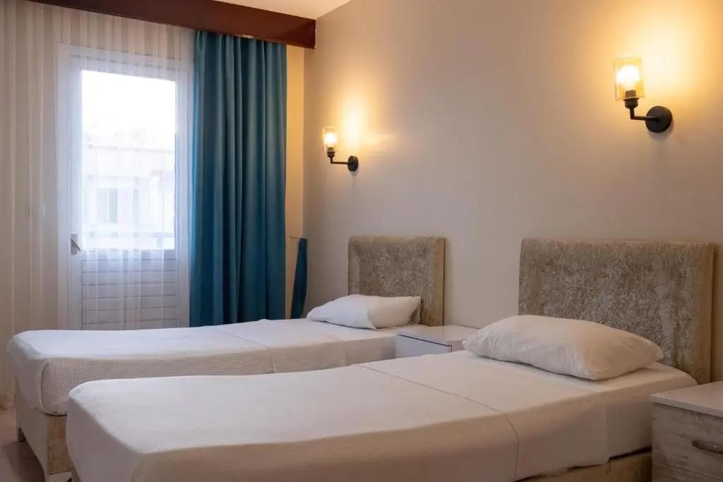 Arden Hotel 0*