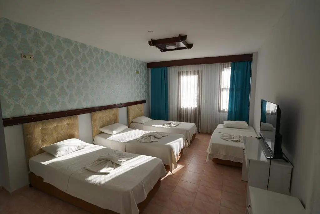 Arden Hotel 0*