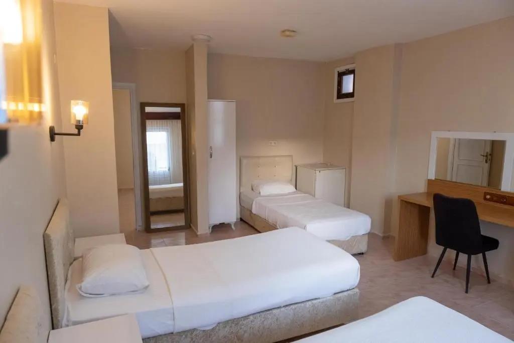 Arden Hotel 0*