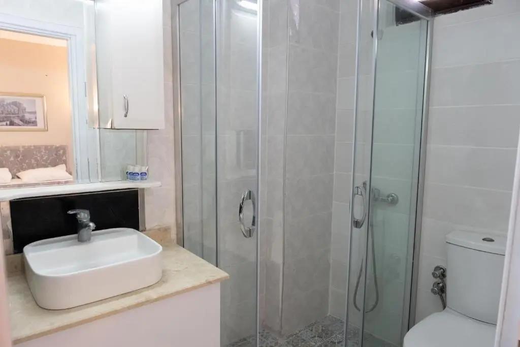 Arden Hotel 0*