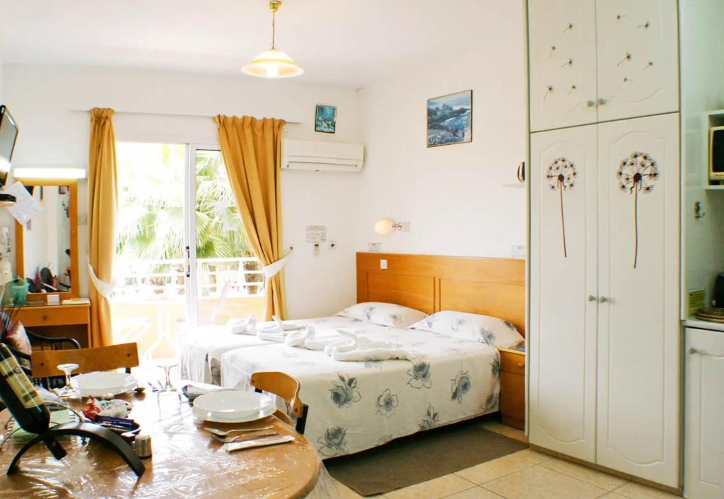 Apollonia Holiday Apartments 0*