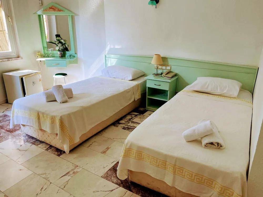 Mandalinn Hotel 0*