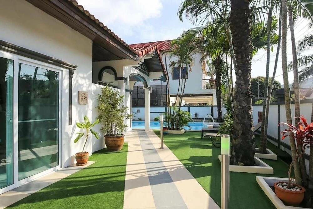 The Waterfront Apartment 0*