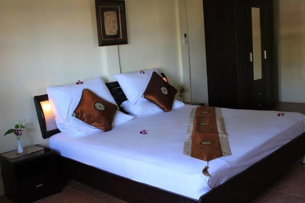 The Waterfront Apartment 0*
