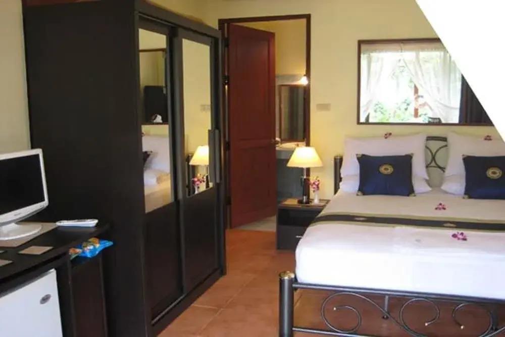 The Waterfront Apartment 0*