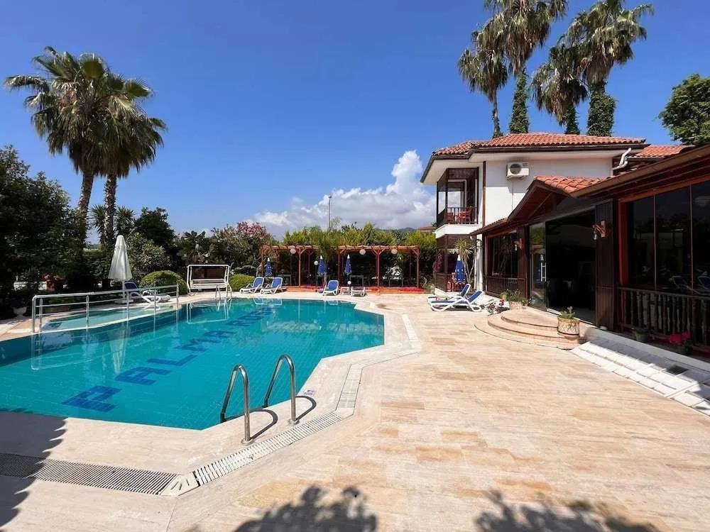 Palma Rosa Hotel 0*