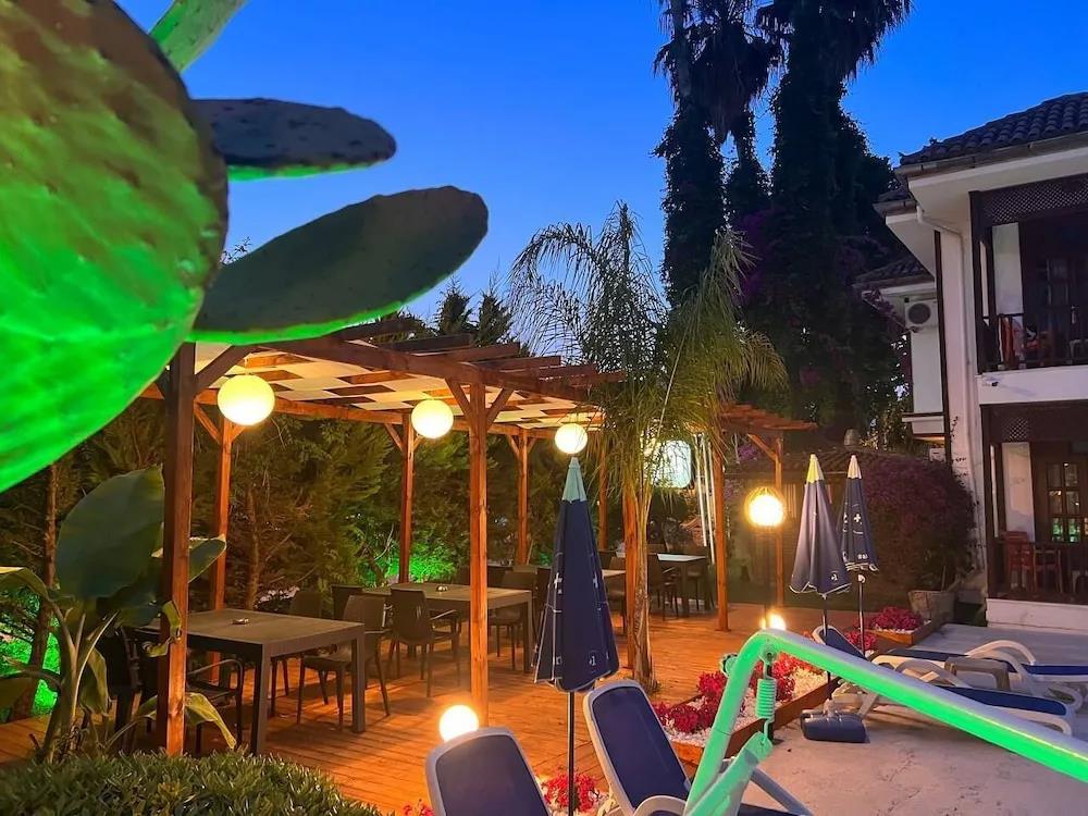 Palma Rosa Hotel 0*