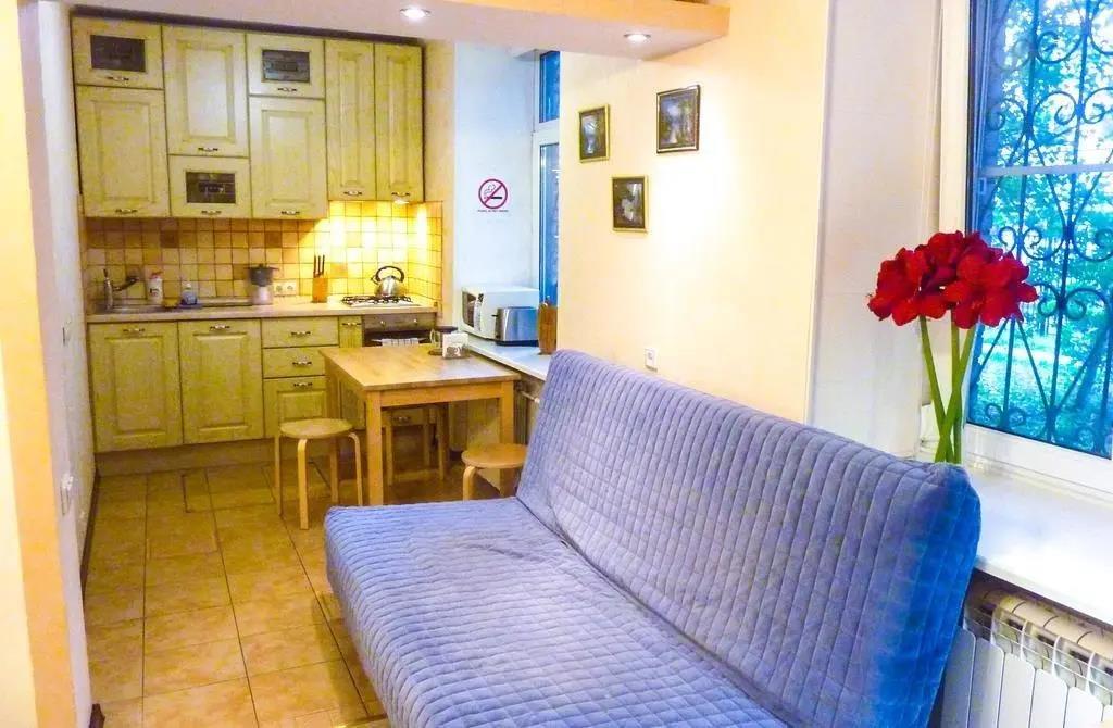 Istok Apartments 0*