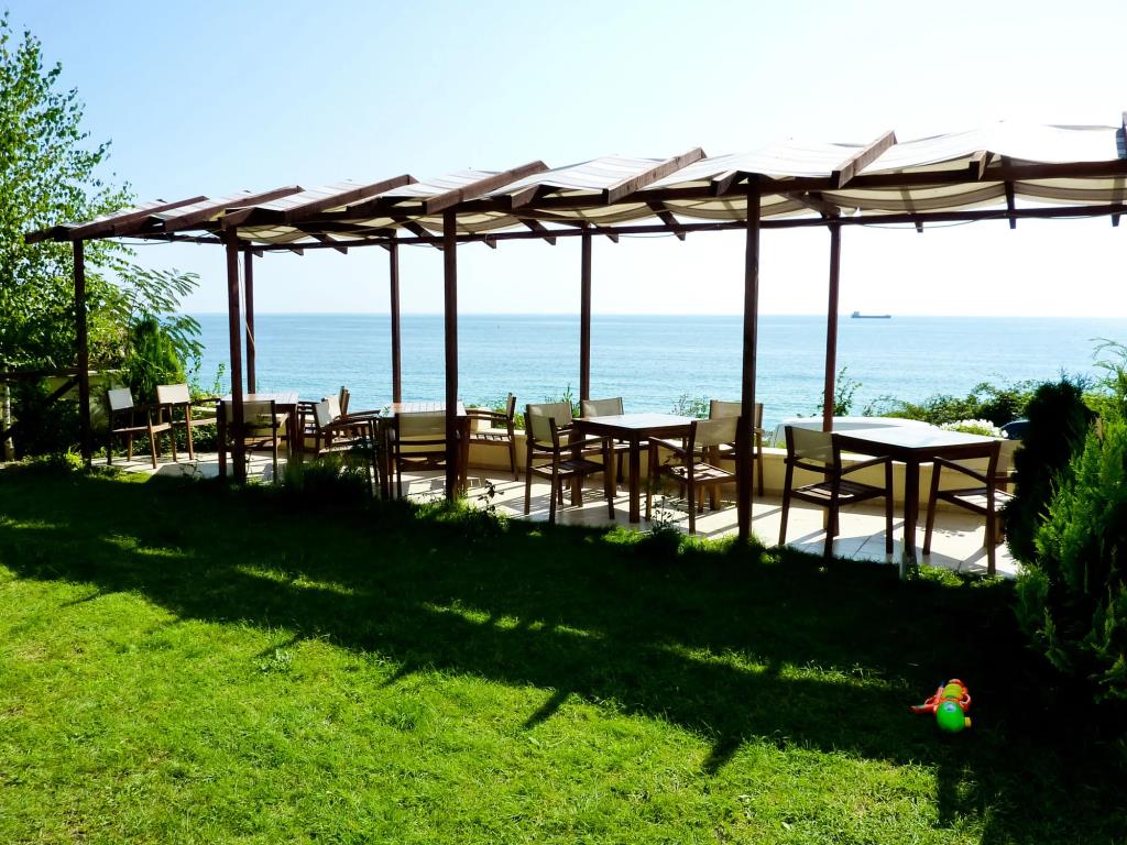 Albizia Hotel 3*