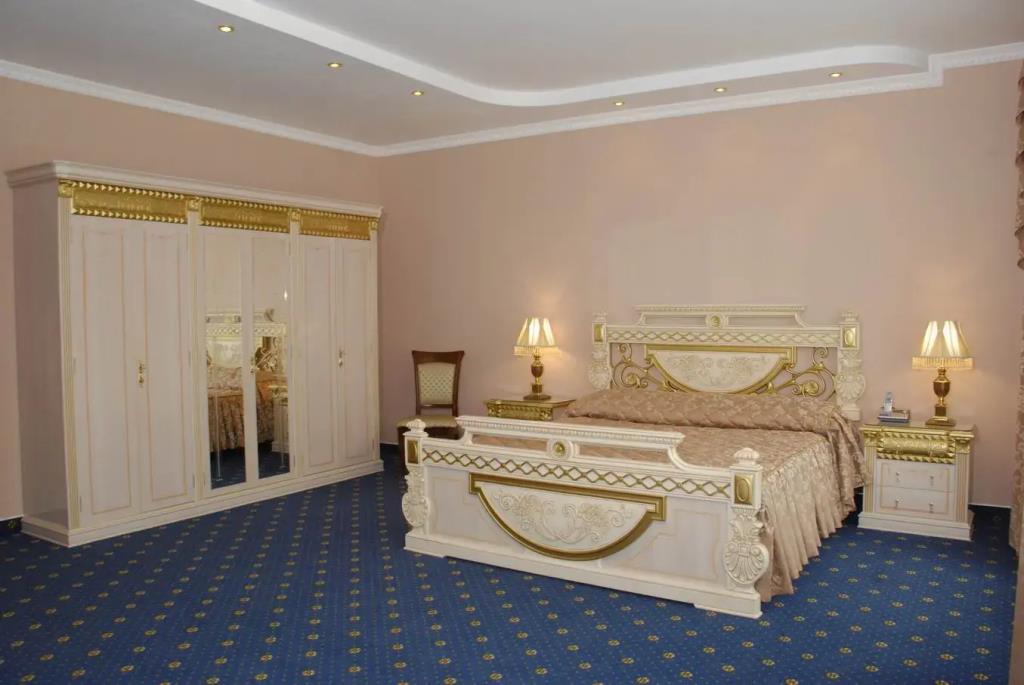 Grand Hotel 4*