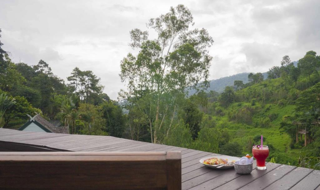 J VALLEY Resort 3*