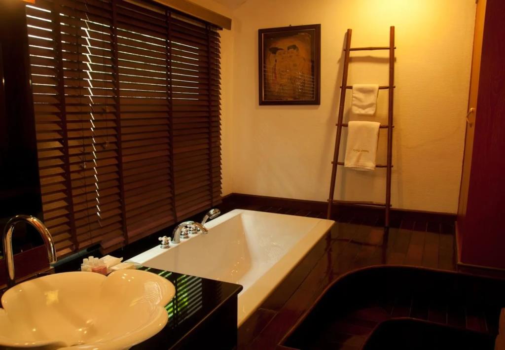 J VALLEY Resort 3*