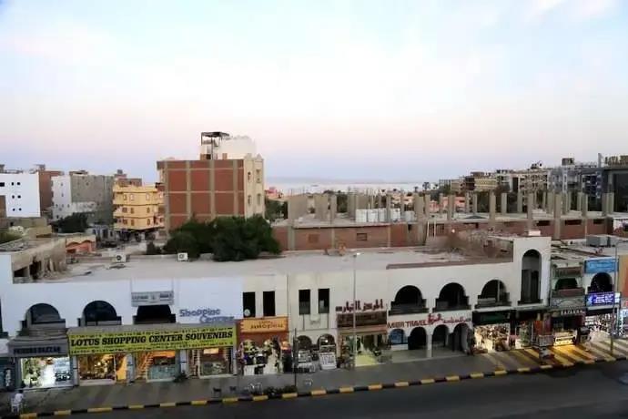 Lamira Hotel 1*