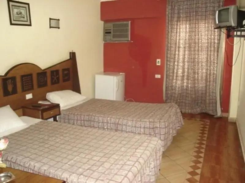 Lamira Hotel 1*