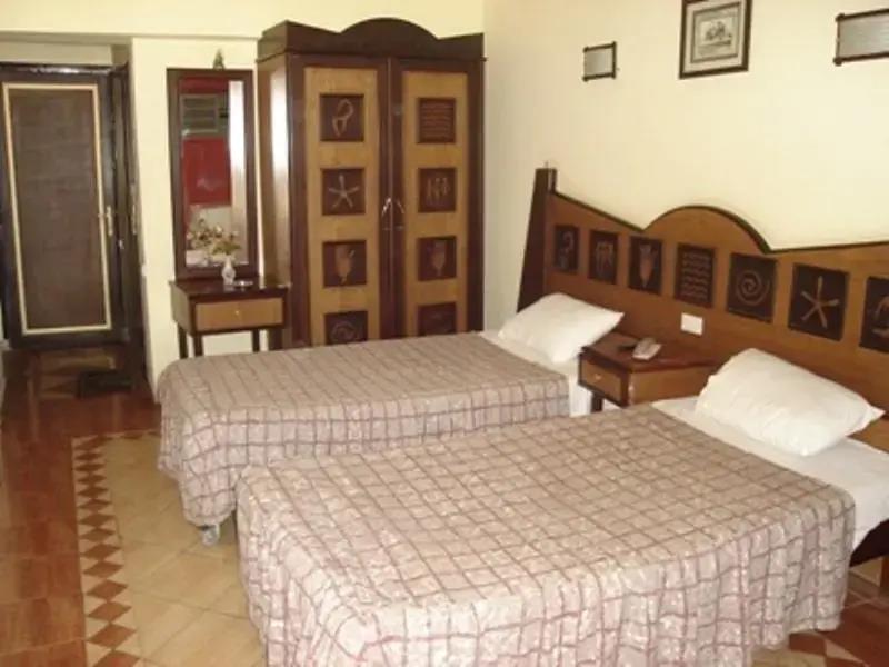 Lamira Hotel 1*