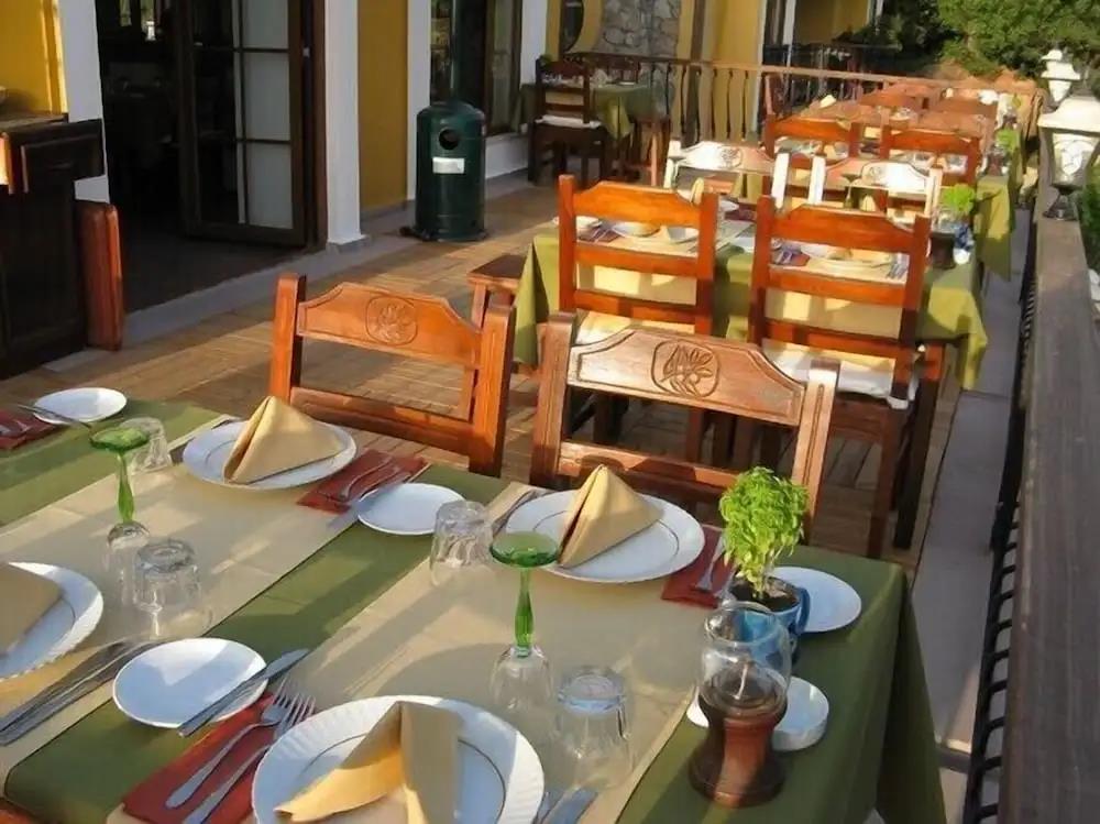 The Olive Tree Studios - Adults Only 0*