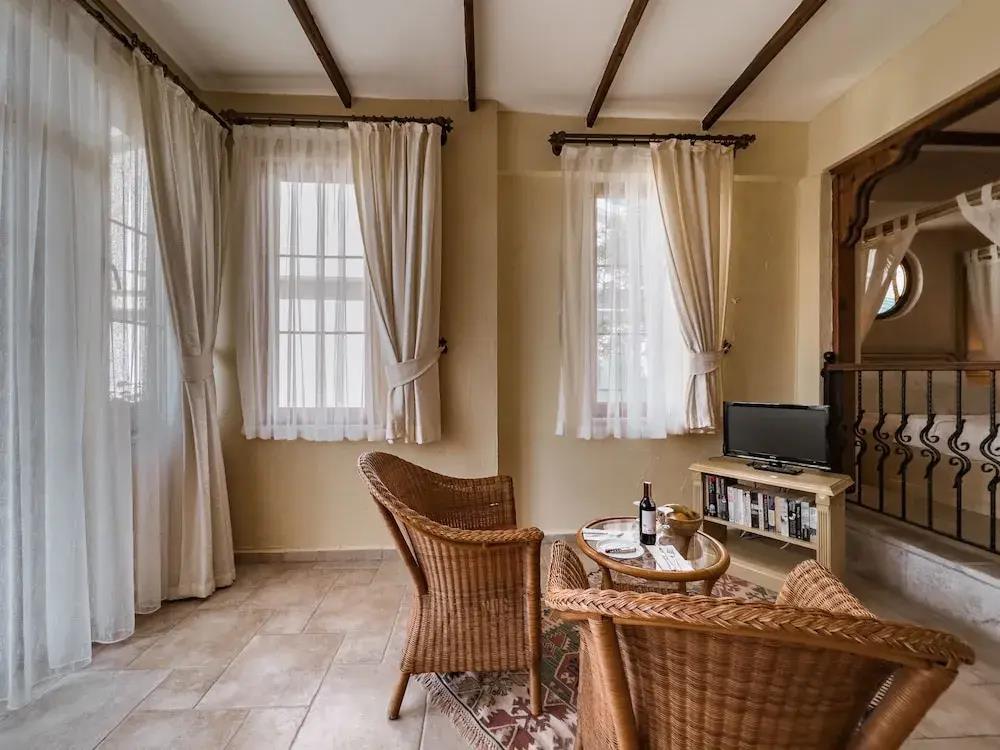 The Olive Tree Studios - Adults Only 0*