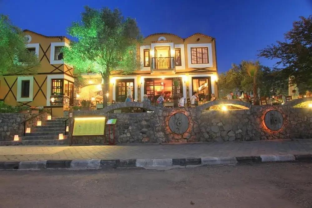 The Olive Tree Studios - Adults Only 0*