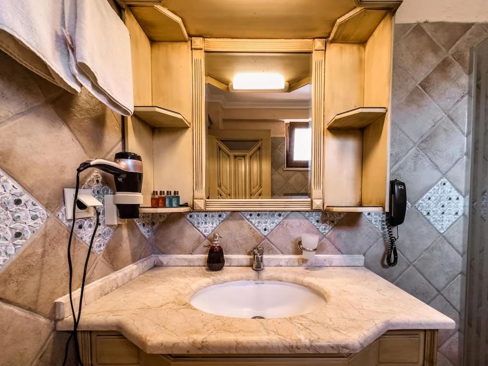 The Olive Tree Studios - Adults Only 0*