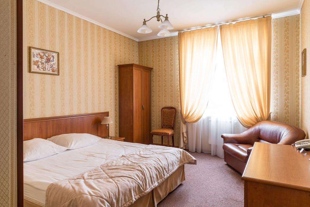 Lomonosov Mini-Hotel 3*