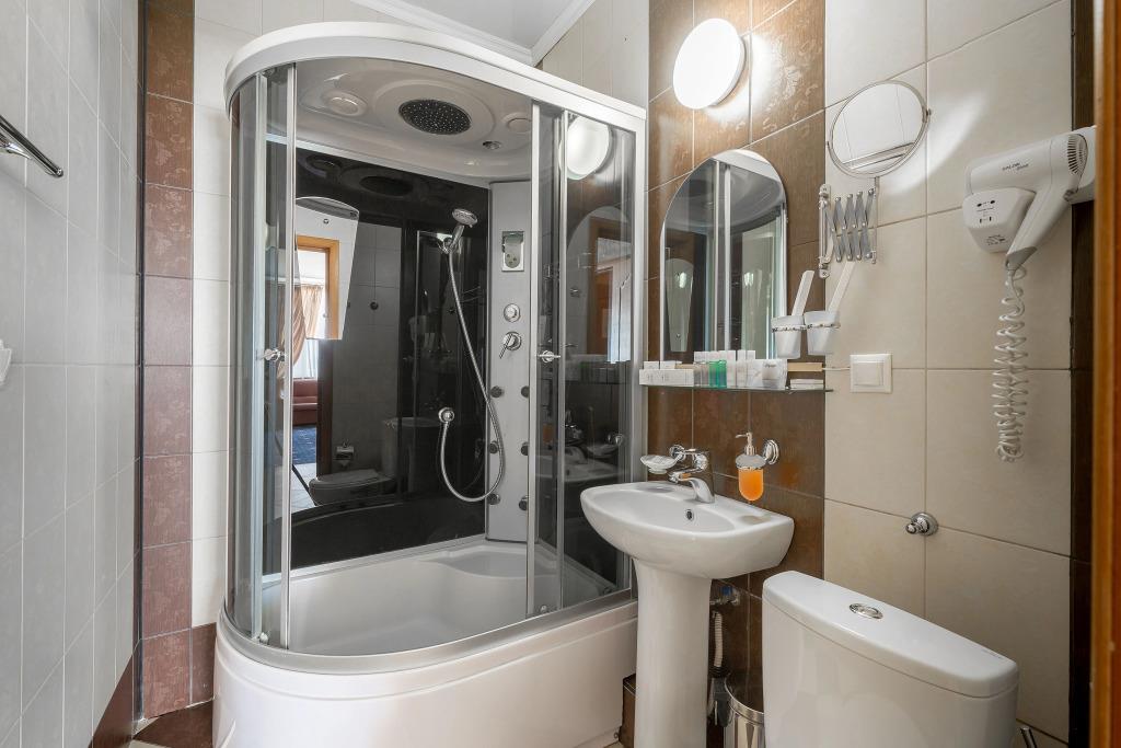 Lomonosov Mini-Hotel 3*