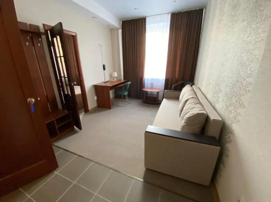 Meschera Hotel 2*