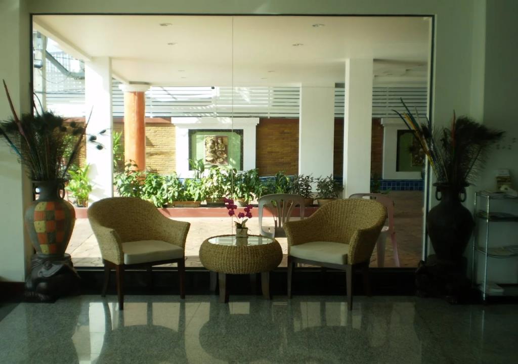 Wangburapa Grand Hotel 3*