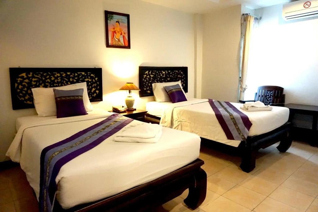 Wangburapa Grand Hotel 3*