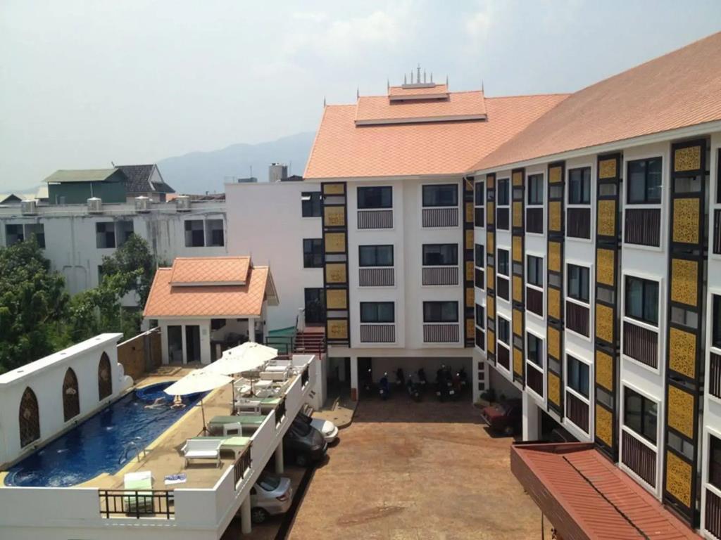 Wangburapa Grand Hotel 3*