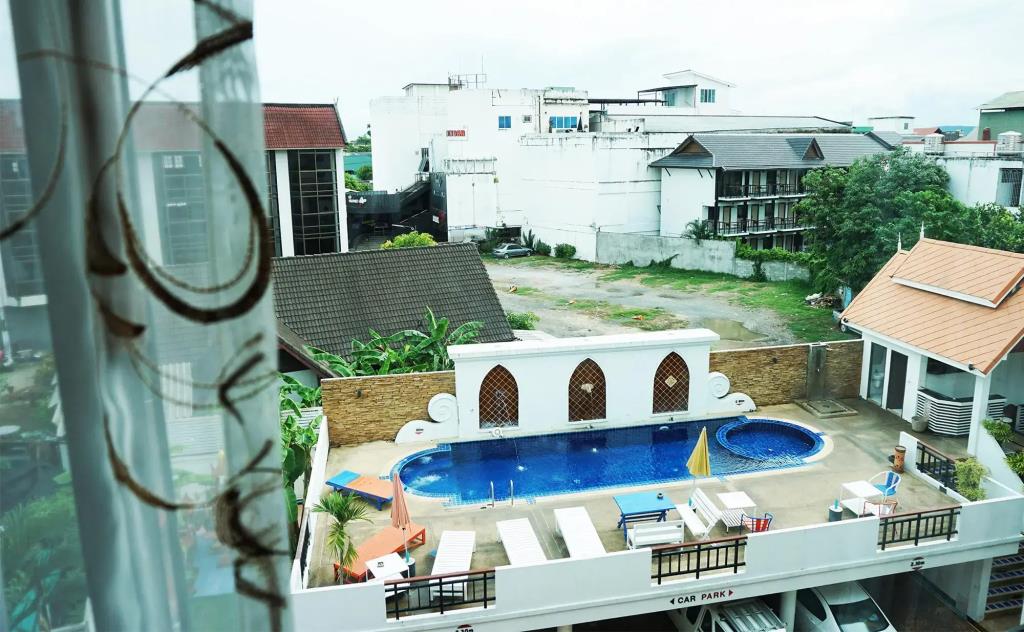 Wangburapa Grand Hotel 3*
