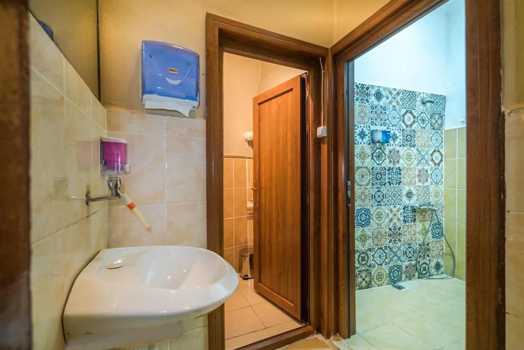 Yeni Hotel 0*