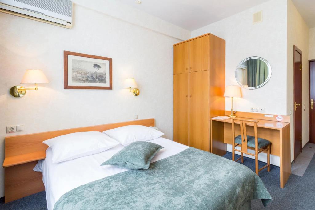 Equator 3*