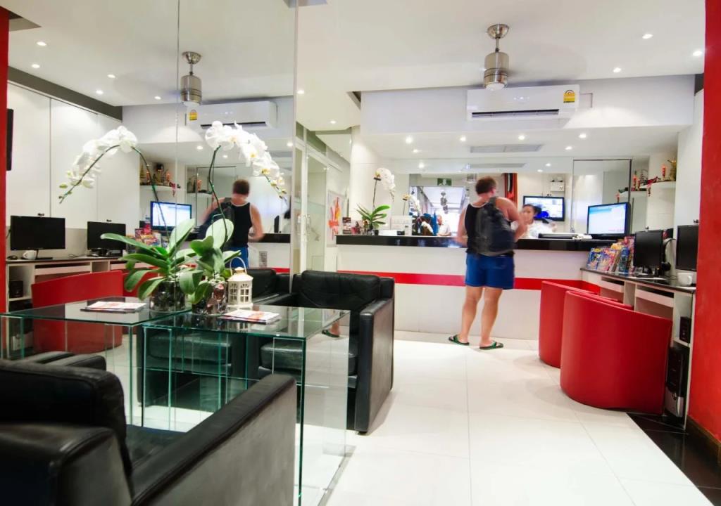 Patong Terrace 3*