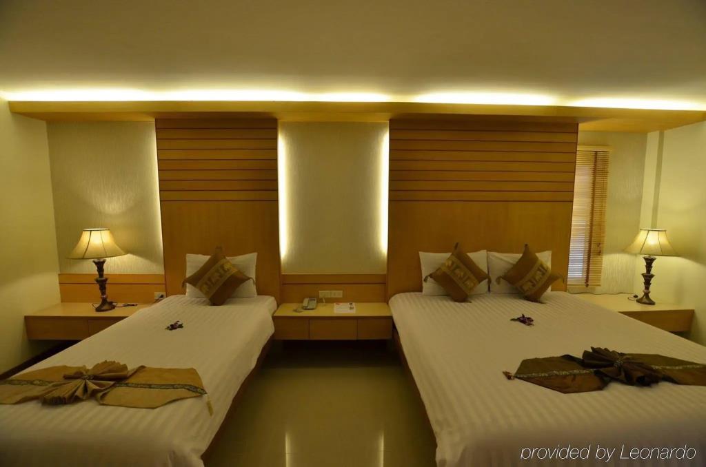Patong Terrace 3*
