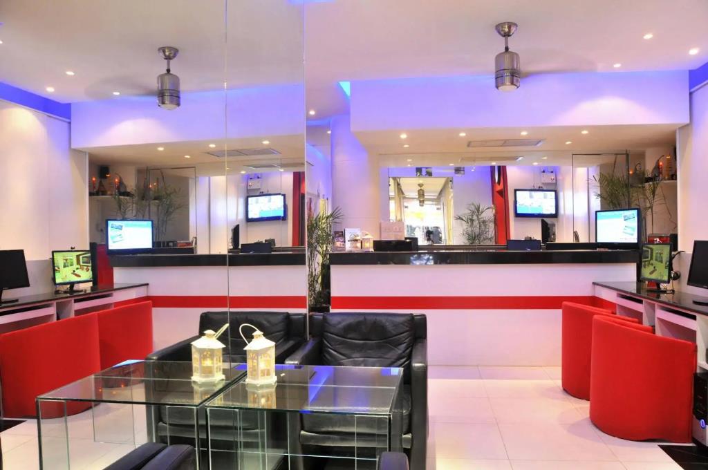 Patong Terrace 3*