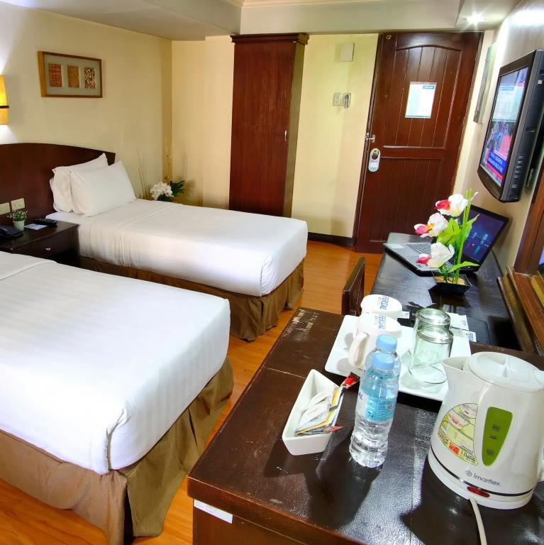 Fersal Hotel Manila 3*