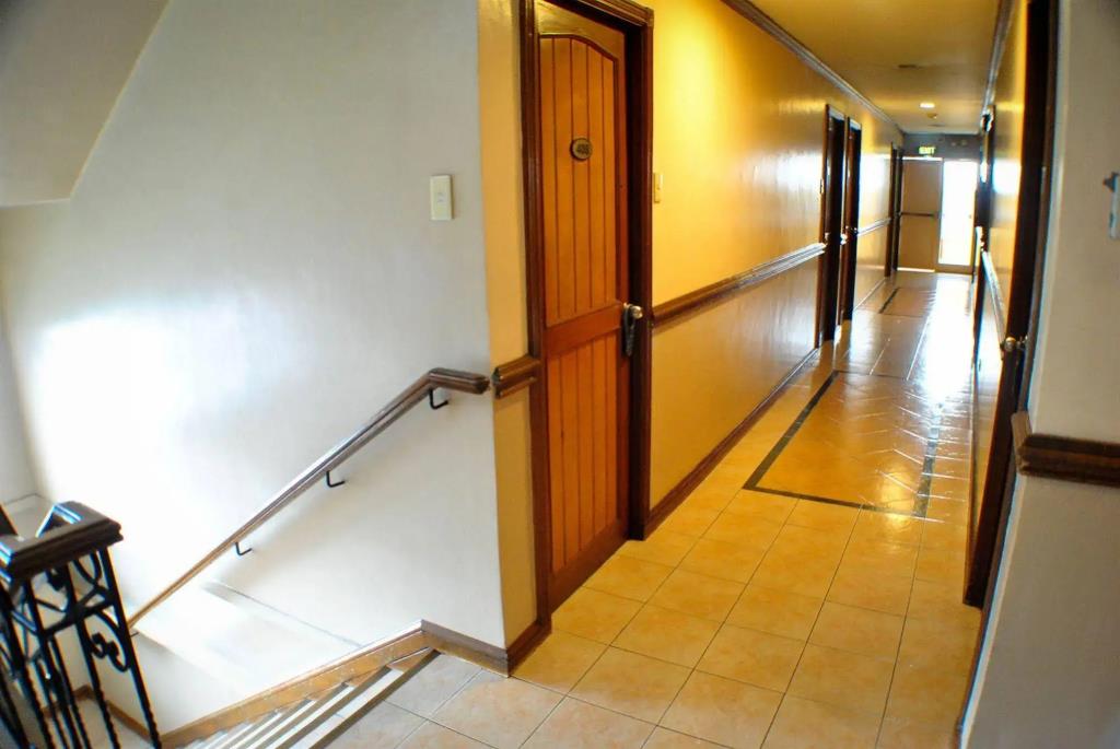 Fersal Hotel Manila 3*