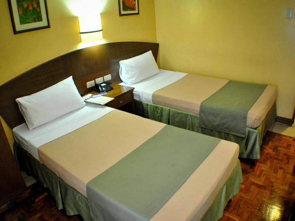 Fersal Hotel Manila 3*